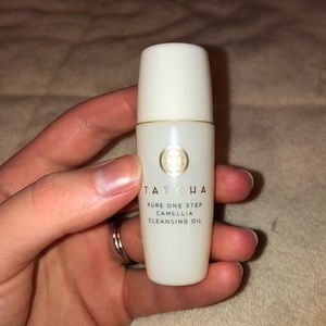 Sample size cleansing oil